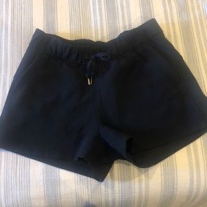 Lululemon On the fly women shorts size 6